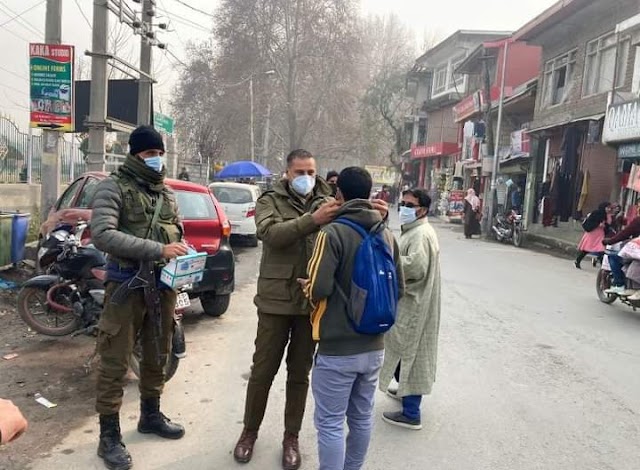 Jammu Kashmir : Poonch भारत-पाक सीमा LAC पर सेना ने एक किशोर लड़का पकड़ा गया। 