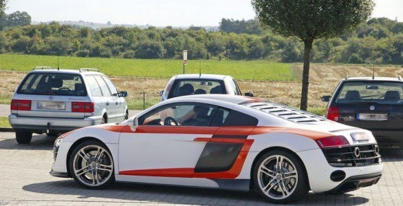 Audi R8 2011 RS version