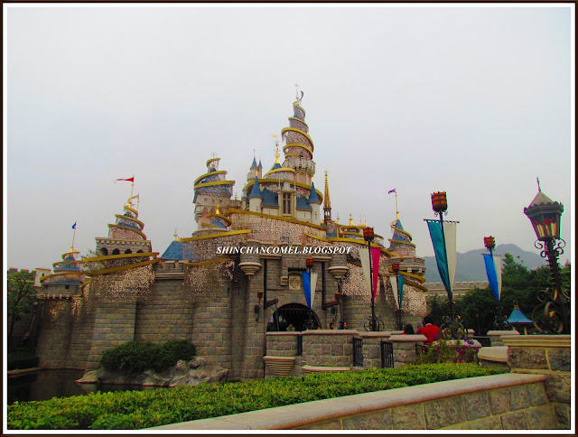 gambar disneyland hong kong istana castle cantik travel jalan tips mudah bercuti