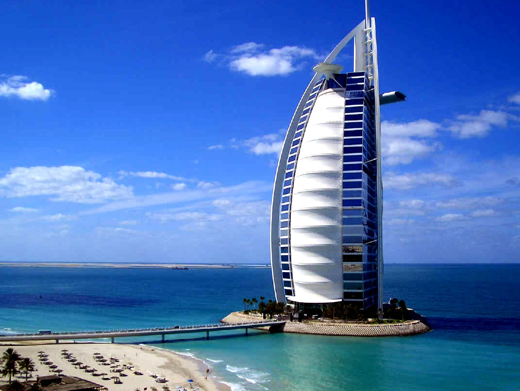 The World Visit: Dubai Hotels
