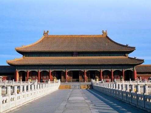 من المعالم السياحية التاريخية في بكين، و يزور القصر حوالي 15 مليون و 340 ألف سائح سنوياً.
