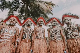 7 Tradisi Adat Papua Yang Unik