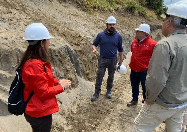 Castro: autoridades conocen estado del Proyecto Cancha Rayada