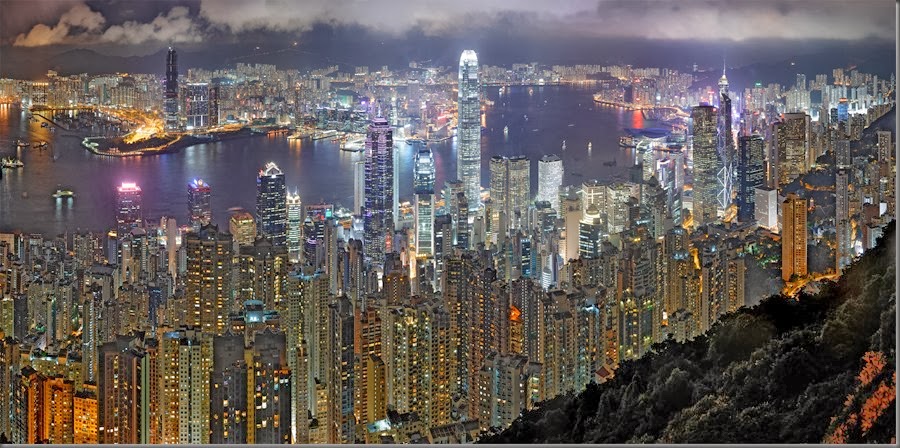Hong_Kong_Night_Skyline_non-HDR