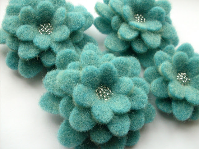 https://www.etsy.com/uk/listing/803619018/flexible-flowers-pdf-pattern-easy-felt