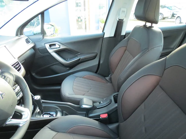 Peugeot 2008 Griffe Automático - Interior