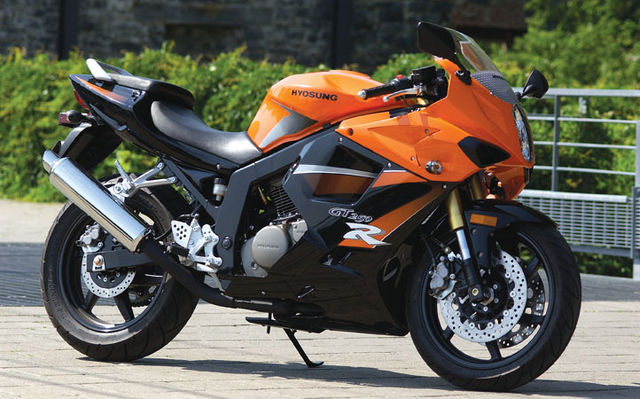 Hyosung GT250R Review