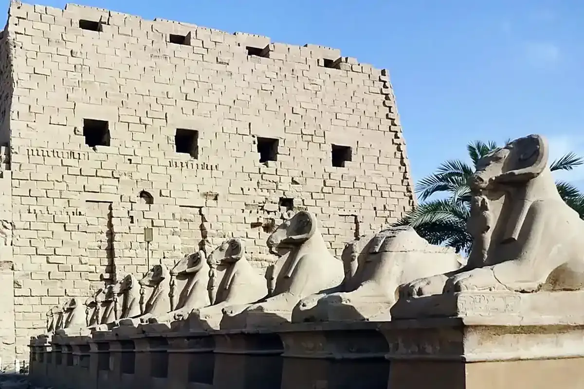 Ancient Egypt, Best sites in Egypt, Great Pyramids of Giza, Valley of the Kings, Karnak Temple, Abu Simbel Temples, Luxor Temple, Saqqara, Philae Temple, Egyptian Museum in Cairo, Must-see places in Egypt, Egypt travel guide, Historical sites in Egypt, Temples of Ancient Egypt, Egyptian pyramids, Historic Places Worth Exploring in Egypt, THE BEST Egypt Sights & Historical Landmarks to Visit