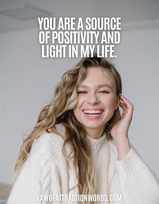 Daily Words of Affirmation for Her: Brighten Every Day