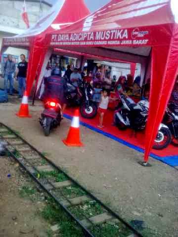 Merdeka Motor Karawang (Dealer Resmi Sepeda Motor Honda 