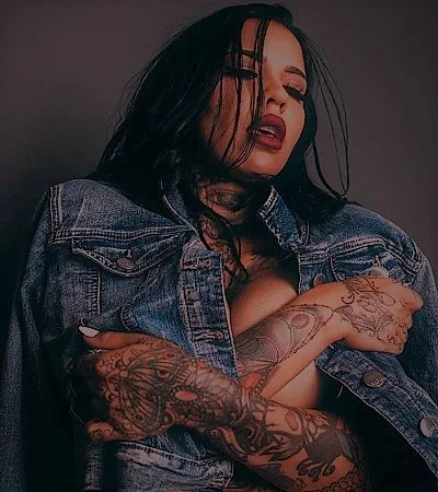 Creative Sexy Tattoos on Female body