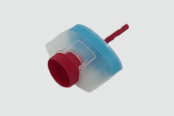 bottle cap made by medical plastic injection molding companies