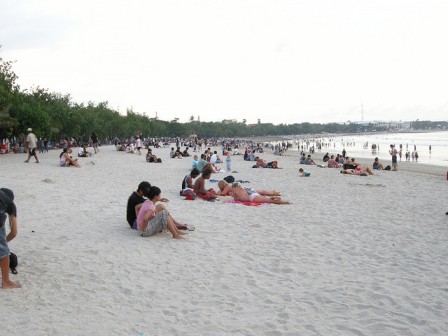 wisata bali pantai kuta