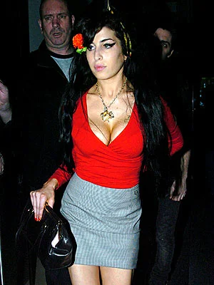 Amy/Winehouse pics/new/on/download/latest/stills/kiss