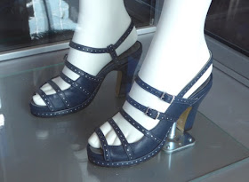 Marion Cotillard Allied costume shoes