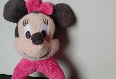 Chocalho de pelucia Minnie Disney Baby  R$ 15,00