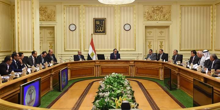 رئيس الوزراء يلتقي نواب البرلمان بمحافظتي شمال وجنوب سيناء