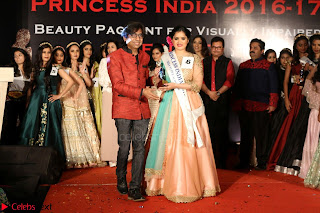 John Aham, Bhagyashree, Subhash Ghai and Amyra Dastur Attends Princess India 2016 17 Part2 018.JPG