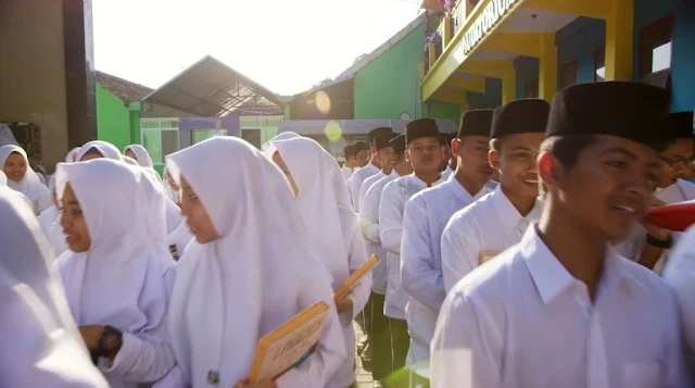 THE SANTRI, Sebuah Film Kontroversial yang dibintangi Gus Azmi Syubbanul Muslimin