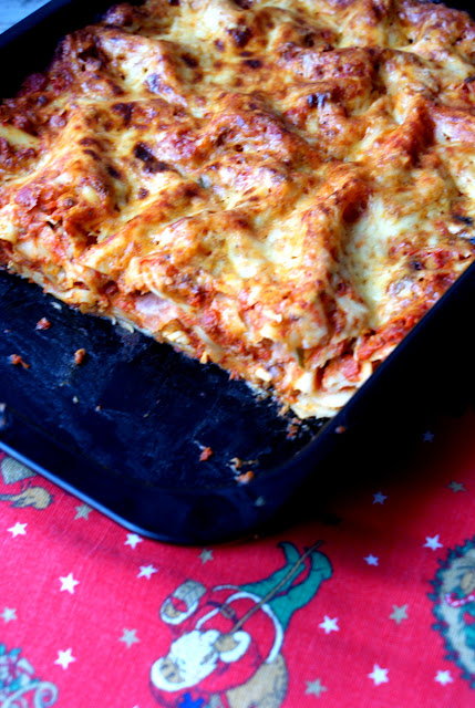  lasagne bolognese,sos do lasagne,szynka włoska,handerek,wędliny,parmezan,parmiggiano reggiano,pecorino,kuchnia włoska,cucina italiana,vino rosso per lasagne