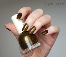 H&M Beauty nail polish last queen of egypt