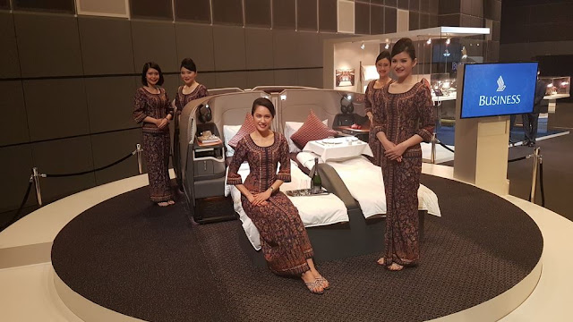 SINGAPORE AIRLINES NEW AIRBUS A380 BUSINESS CLASS REVIEW