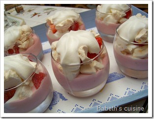 Eton mess sur mousse aux fraises 2