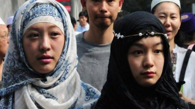 Cerita-Kesukuan-Uighur-yang-Jadi-Target-Persekusi-cina