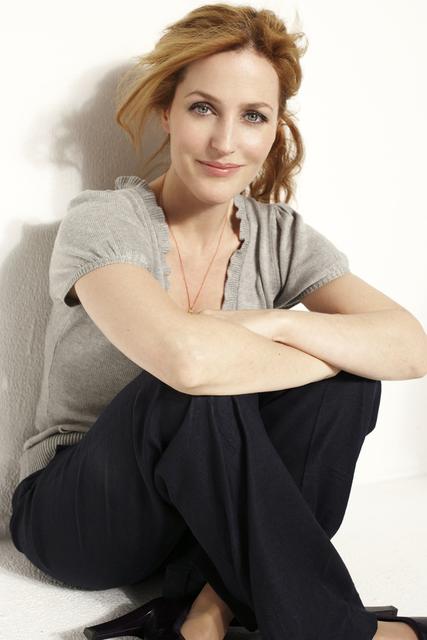 Gillian Anderson also participated in the National Theater of Great