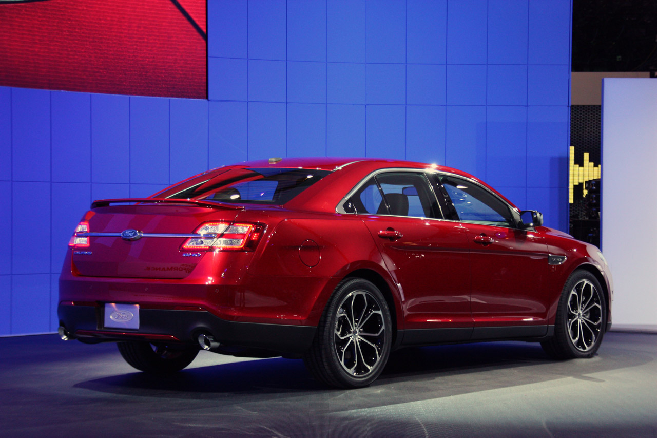 Sport Cars: 2013 Ford Taurus SHO Good Car