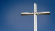 Jenis Manusia Yang Memandang Salib Yesus