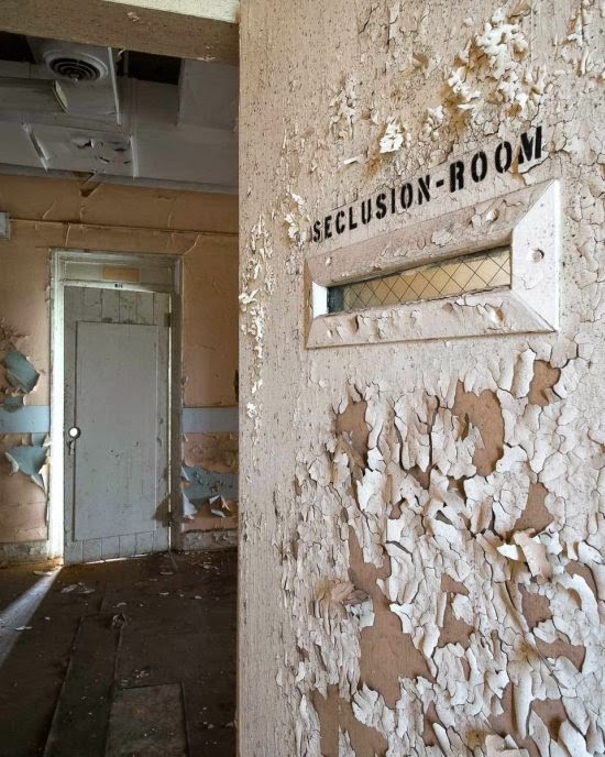 Jeremy Harris fotografia asilos hospitais psiquiátricos abandonados da america solidão claustrofobia tristeza