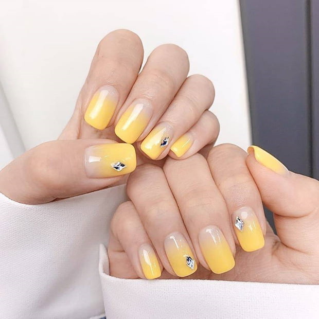 Yellow Style Nail Art Ideas #12