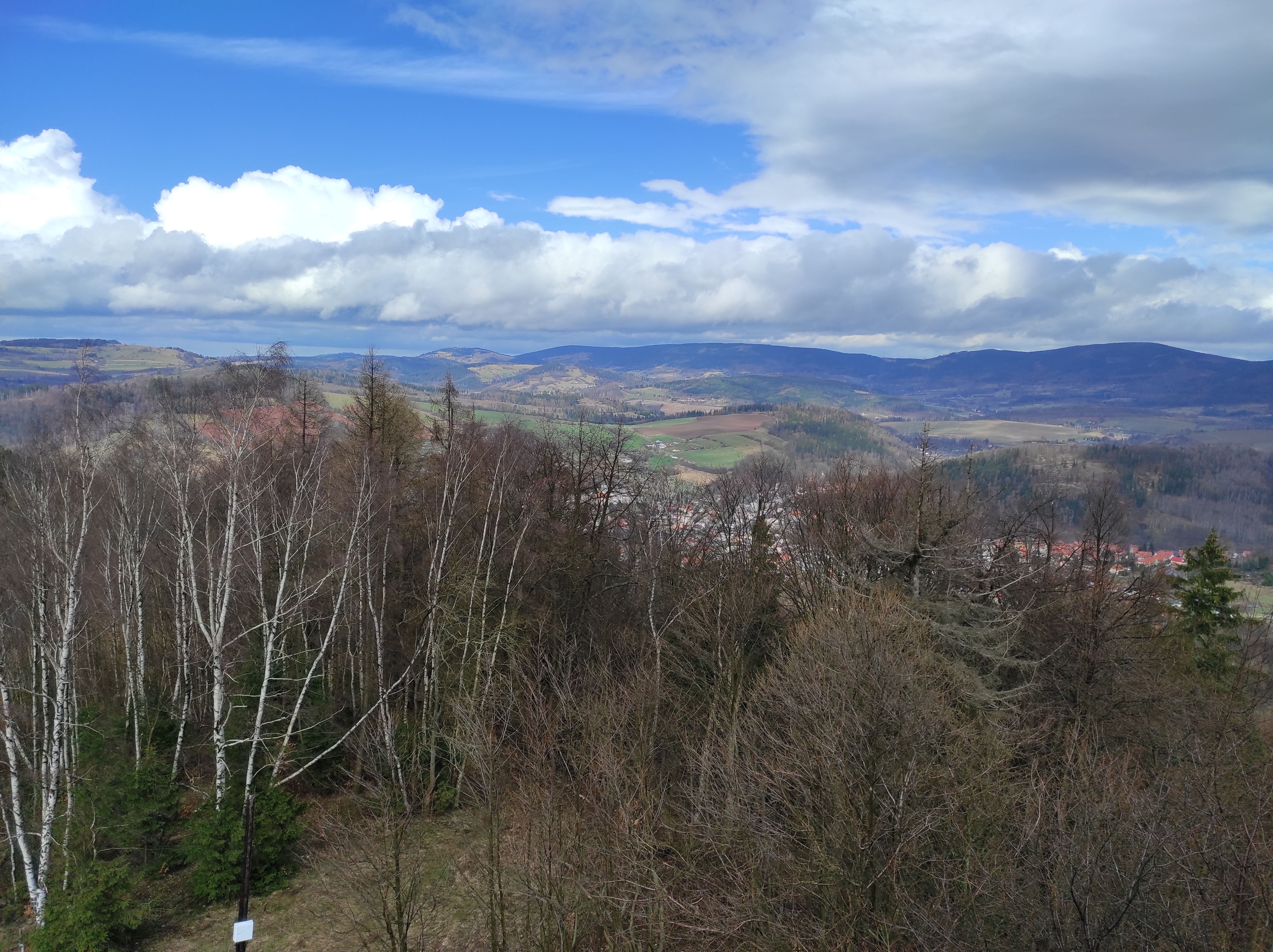 panorama z wieży widokowej Góra Świętej Anny 647 m n.p.m Nowa Ruda