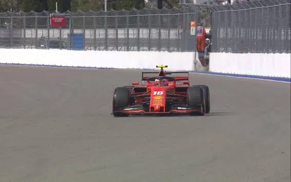 Charles Leclerc nelle prove libere del gran premio di Russia 2019