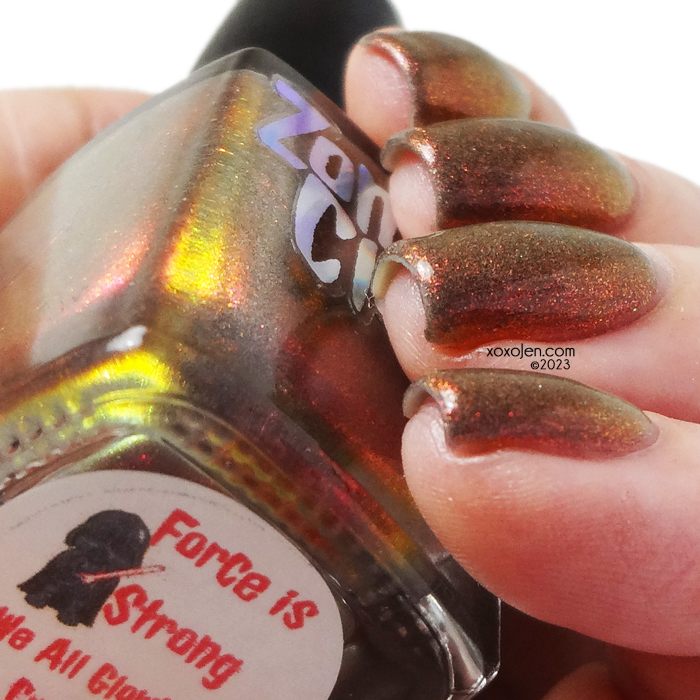 xoxoJen's swatch of Zombie Claw: Force is Strong (We all glow! group custom)