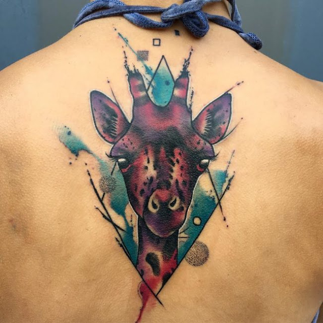 tatuagem de girafa