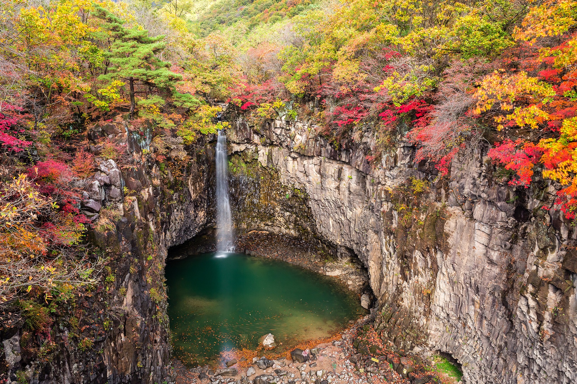 น้ำตกแจอิน (Jaein Waterfall: 재인폭포)