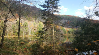 Lac Paradis au Sentier des falaises à Prévost