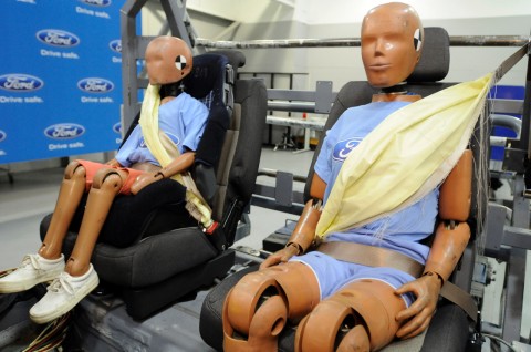 Ford Adds Rear Inflatable Safety Belts to 2014 Fusion