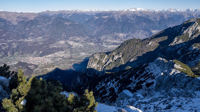 Bivacco Ruggero Lenzi alla Busa delle Dodese