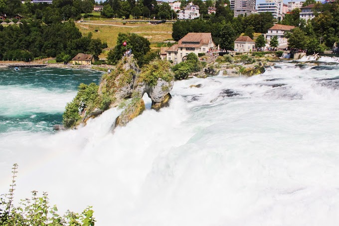 Bezoek de Rheinfall in Schaffhausen: de grootste waterval van Europa