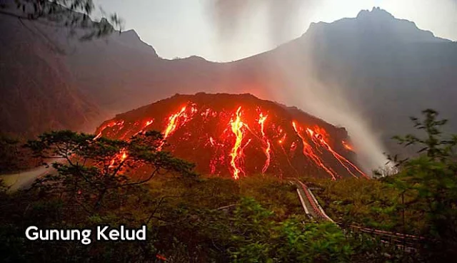 10 GUNUNG BERAPI PALING BERBAHAYA DI DUNIA