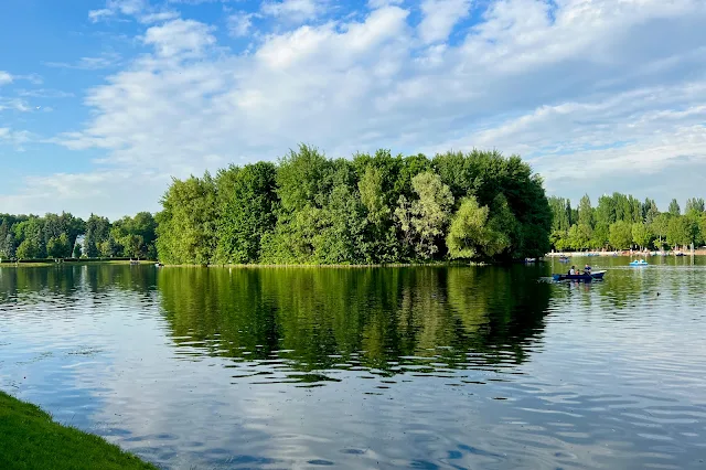 парк Измайлово, Круглый пруд, остров