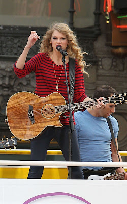 Taylor Swift Hairstyle Performanceclass=