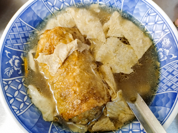 彰化市彰化素食素圓菜圓豆包湯，長安街銅板美食，近彰化車站