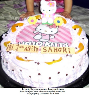 Torta para niña de Hello Kittypara 1 añito. Foto de torta tomada por Jesus Gómez