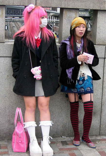 Japanese emo hairstyle with her hair in a pink berries that look cool