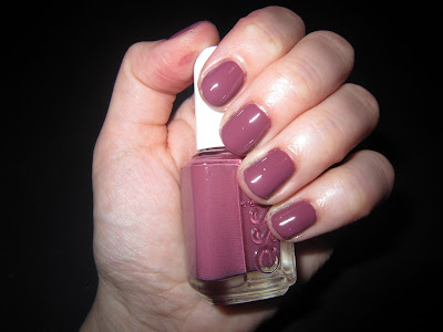 Essie, Essie Angora Cardi, Essie Nail Polish, Essie Angora Cardi Nail Polish, nail, nails, nail polish, polish, lacquer, nail lacquer, mani, manicure, Mani of the Week