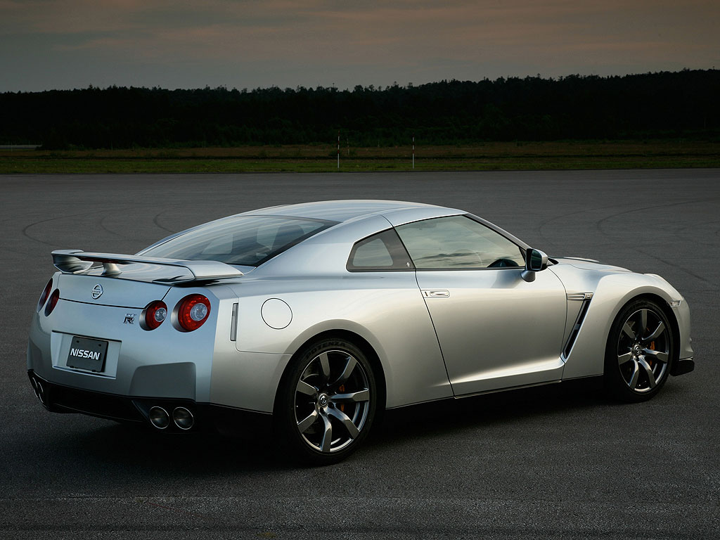 Sports Car World    Meet Your Desires  Nissan GT